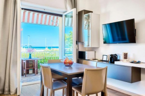 Appartamento con Terrazza Fronte Mare Riccione